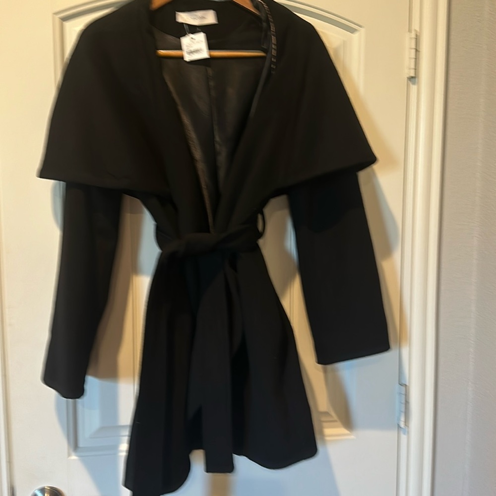 NWOT T Tahari Black Women's Cape Coat